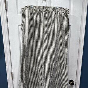 High-Waisted Wide-Leg Black & White Stripe Pants